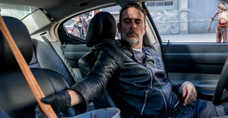 AMCs Walking Dead Turned a CLevel Comic Characters Death Into a Big Deal AMCs Walking Dead Turned a CLevel Comic Characters Death Into a Big Deal